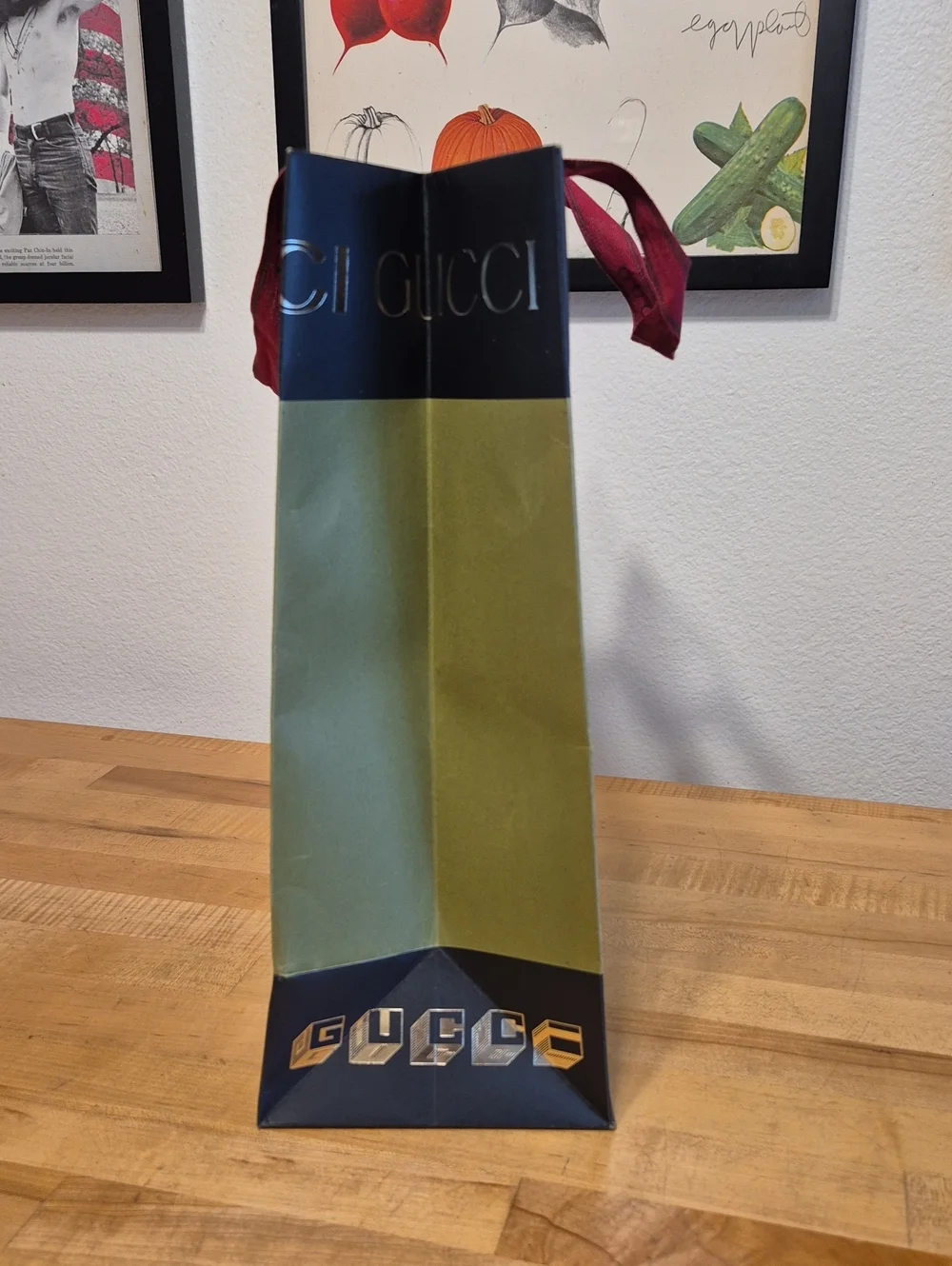 Gucci Green Black Gold & Red Paper Gift Bag